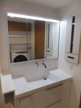 隙間を造作収納で有効活用 隙間を造作収納で有効活用